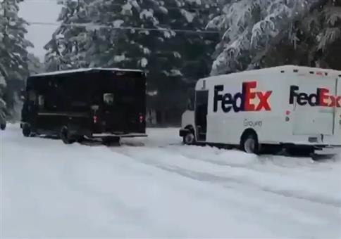 Nächstenliebe unter Paketdiensten