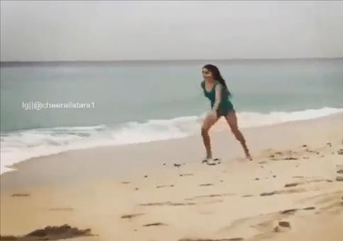 Wunderschöner Radschlag am Strand