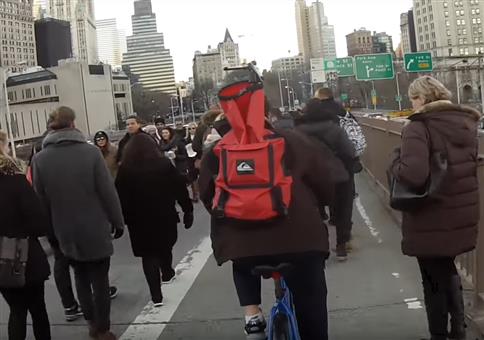 Der Fahrradstreifen-Hero