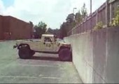 Jeep vs. Wand