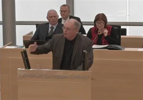 AfD blamiert sich im Landtag von Sachsen-Anhalt