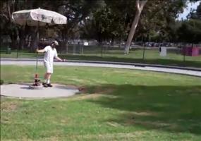 Spielzeugauto mit 329 km/h