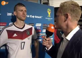 Per Mertesacker im Interview nach dem Spiel gegen Algerien