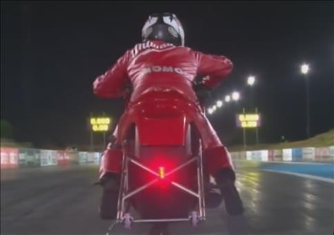 Drag Race mit kleinen Komplikationen