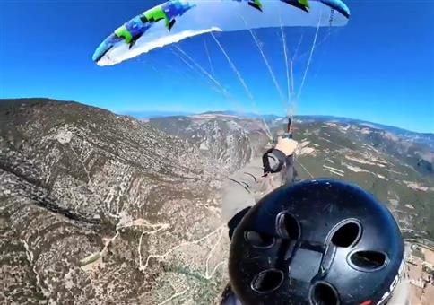 Das war knapp: Wenn sich der Fallschirm verheddert