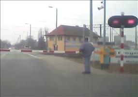 Sehr gefährlicher Bahnübergang
