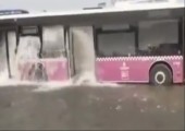 Mal ordentlich den Bus waschen