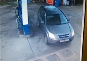 Tankstelle ist inkompatibel mit dieser Frau