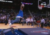 Fast Dunk beim Basketball