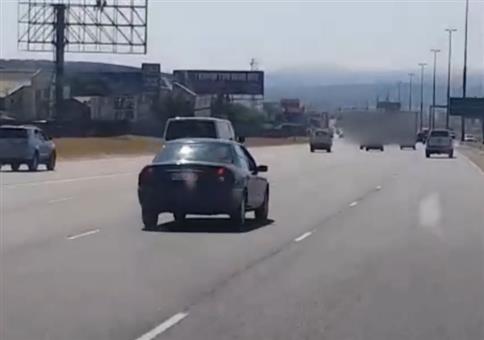 Unfall mit verhinderter Fahrerflucht