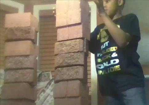 Wieviele Ziegelsteine kann ich auf eine Packung Eier packen?