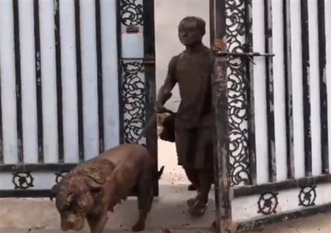 Hunde und Herrchen leicht dreckig