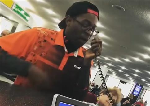Beatbox am Flughafen