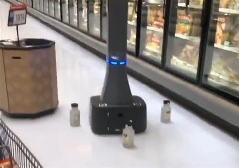 Robotermobbing im Supermarkt
