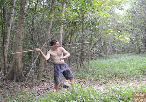 Speer werfen wie in der Steinzeit