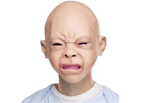 Maske für den Arbeitskollegen