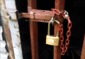 Tor sicher abschließen - So geht es schonmal nicht!