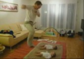 Tanzender Dad vs. Kids