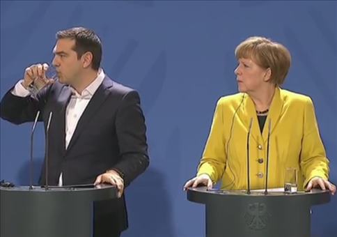 Sprachlose Rede von Merkel und Tsipras