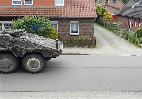 Das Mädchen und der Panzer