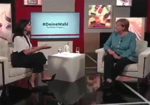 Youtuberin Ischtar Isik im Interview mit Kanzlerin Merkel