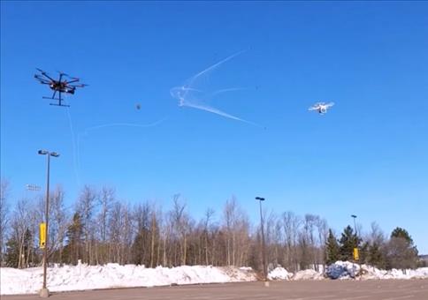 Drone auf Dronenjagd