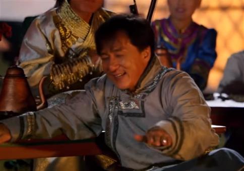 Jackie Chan singt Adele