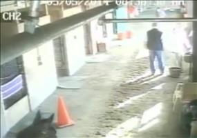 Neulich im Pferdestall - Der Kegel dort macht Sinn!