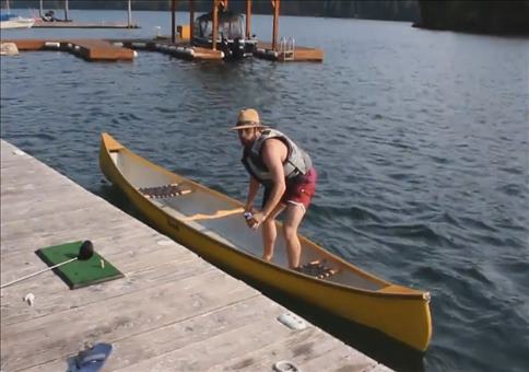 Kannst du mir mal mit dem Kanu hier helfen?