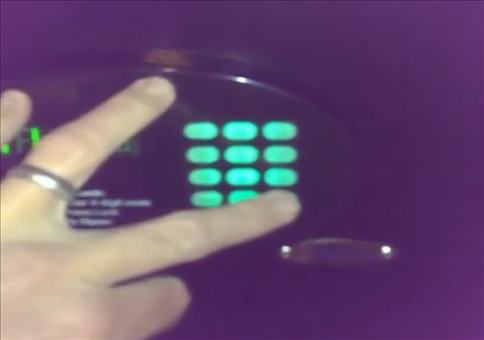 Hotelsafe knacken