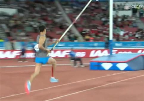 Glück im Unglück beim Stabhochsprung