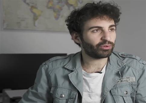 Ehrliches Mitarbeitergespräch beim Chef