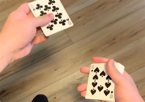 Fingerfertige Kartentricks