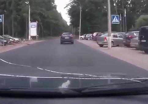 Bassdrop on point beim Autofahren