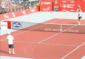 Kleiner VS großer Tennisspieler