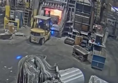 Der Schmelzofen bekommt das Kotzen