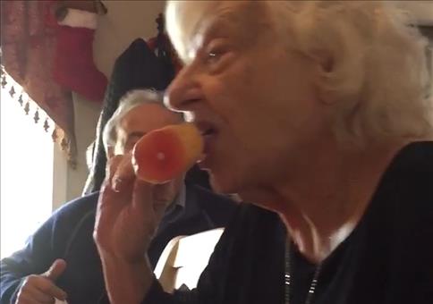 Kleiner Scherz mit der Oma