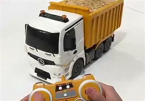 Ferngesteuerter Kuchen-LKW