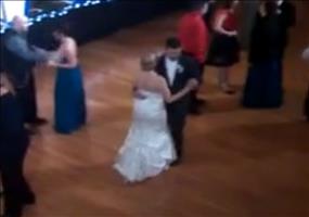 Ein sehr eigenwilliger Hochzeitstanz