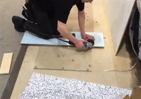 Einmal mit Profis: Scheibe sauber trennen