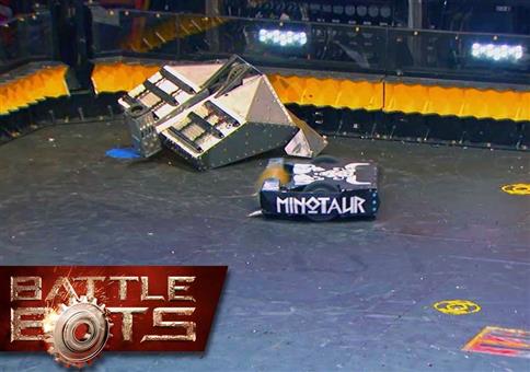 Blacksmith VS Minotaur – BattleBots