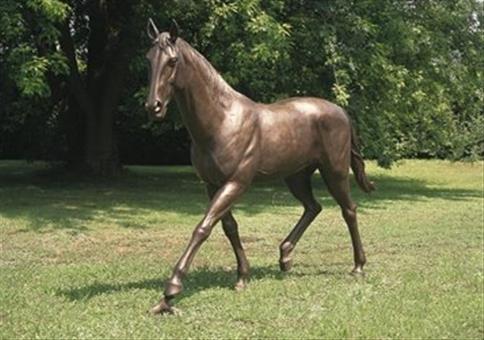 Ein Pferd für euren Garten für schlappe 22.000 Euro