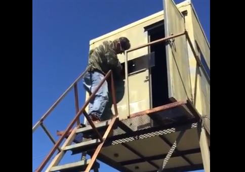 Na wer wohnt denn da als unerwünschter Untermieter?