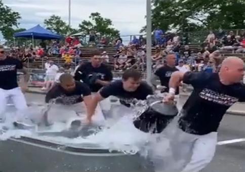 Eimerkette bei der Feuerwehr