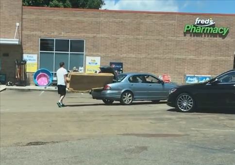 Wenn das Sofa nicht ins Auto passt