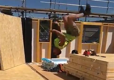 Backflip auf der Baustelle