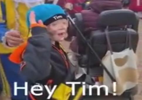 Hä? Woher kennt der meinen Namen?