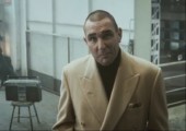 Vinnie Jones erläutert lebensrettende Maßnahmen