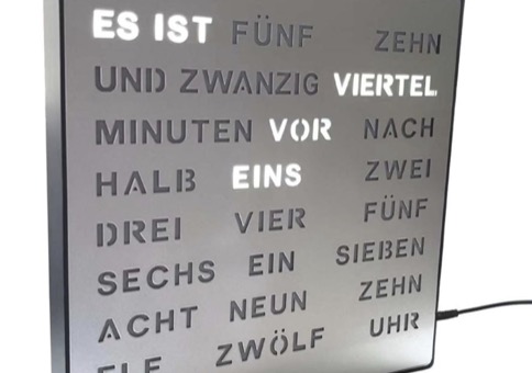 Günstiger als gedacht: Uhr mit deutscher Wortanzeige