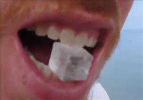 Salzwürfel aus dem Toten Meer